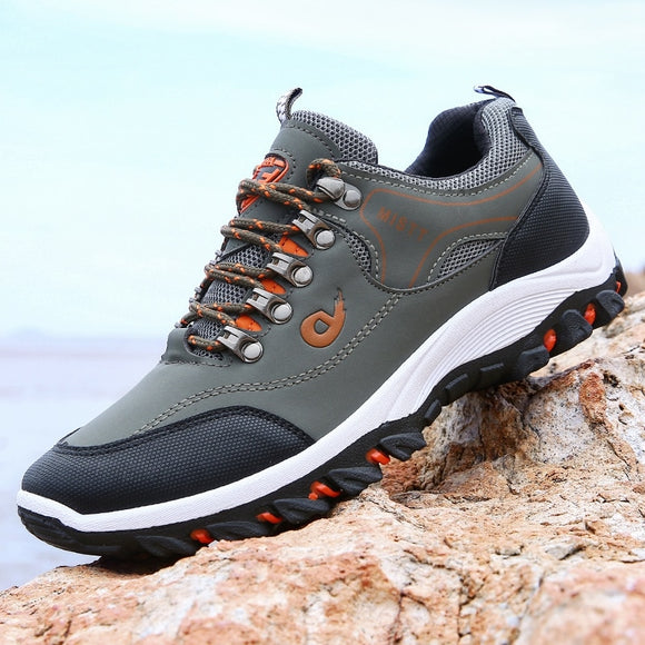 2021 New Brand Fashion Outdoors Sneakers