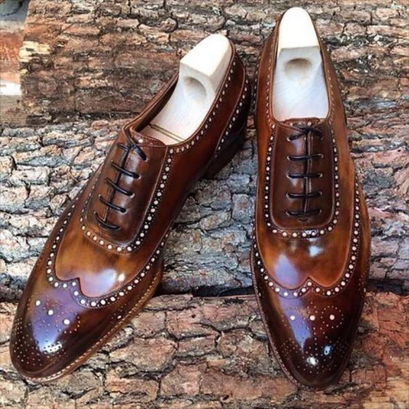 Men's Handmade Solid Color Hollow Lace Classic Brogue Shoes